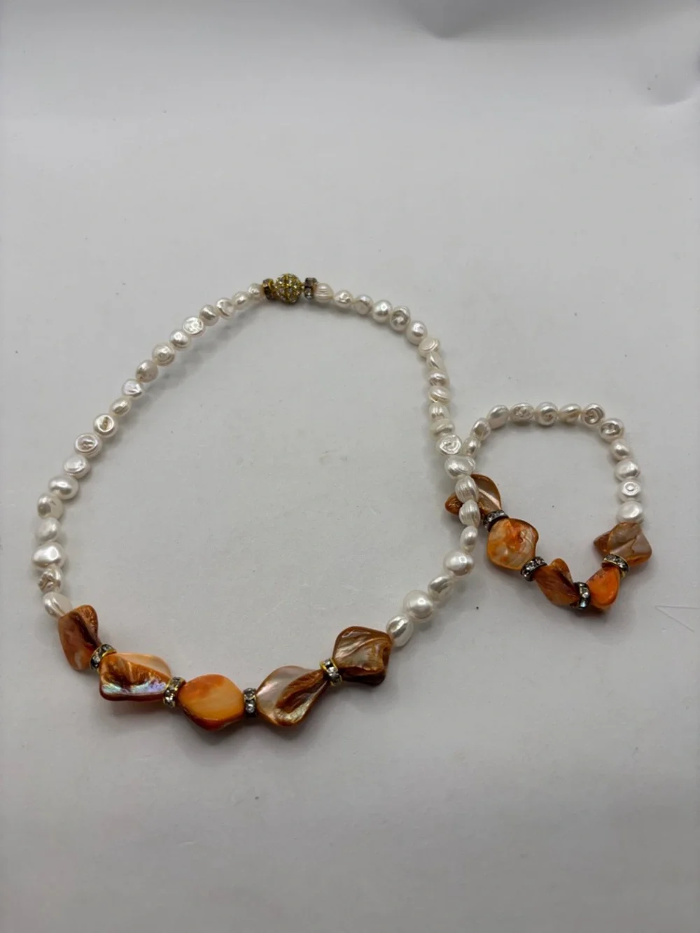 VTG Artisan necklace white freshwater baroque pearls w/orange mother of pearl - Picture 2 of 10